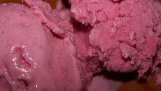 Glace à la framboise et mascarpone
