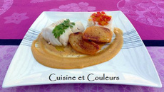 Cabillaud, condiment crémeux aigre-doux, kakis rôtis