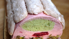 Bûche Framboise Pistache