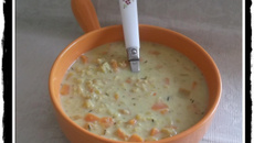 Soupe de maïs aux blancs de poulet et au poivron