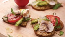 Tartelettes express aux légumes et au Cantal Vieux