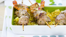 Brochettes d'agneau aux gambas