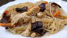 Vermicelle de soja sauté au poulet