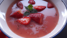 Soupe de fraises aux épices