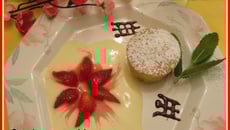 Pudding aux amandes et fraises à la liqueur d'orange