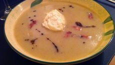 Soupe au lard et son œuf poché