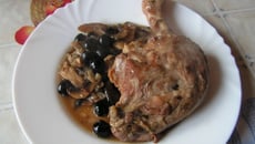 Cuisses de canard sautées aux olives