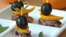 Canapé olives, canard et orange
