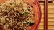 Nouilles de riz sautées au bœuf