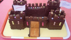 Château d'anniversaire en chocolat