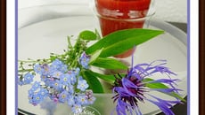 Smoothie fraises, orange, menthe et gingembre