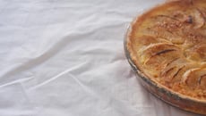 Tarte aux pommes à la crème brulée