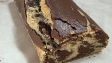 Cake marbré au lait de coco et cacao