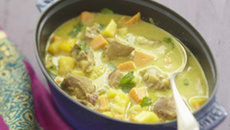 Curry de dinde au lait de coco et ananas