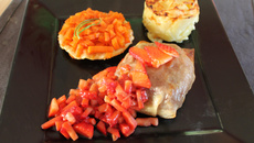 Croustillant de magret de canard farci au foie gras et sa sauce Gariguette