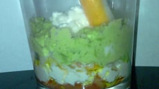 Verrine avocat-surimi au cottage cheese
