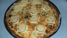 Tarte légère aux courgettes, jambon et chèvre gratiné