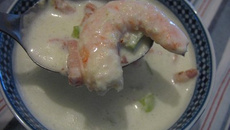 Soupe de concombre aux crevettes