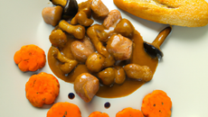 Boudin blanc aux girolles et sauce d'épices