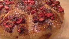 Brioche aux pralines roses