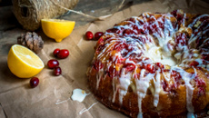 Gâteau aux cranberries et citron glacé