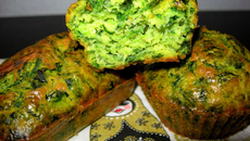 Mini cakes aux épinards et à la pâte de curry