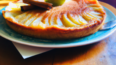 Tarte crémeuse aux pommes et à la cannelle