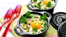 Œufs cocotte crémés aux Roquefort Papillon