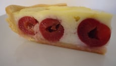 Flan pâtissier au lait d'amande et aux cerises