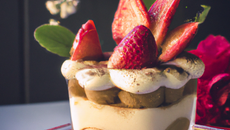 Tiramisu aux fraises et litchi