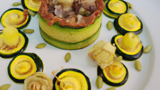 Timbale fraîcheur courgette et pignons de pin
