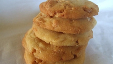 Cookies chocolat blanc et éclat de nougat