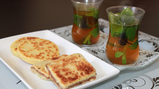 Losanges de semoule aux dattes