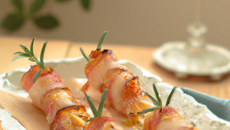 Brochettes de langoustines au bacon