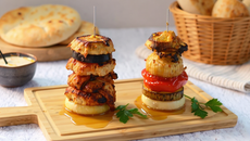 Kebab maison au poulet et aux légumes