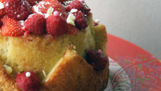 Cake quatre-quarts aux fruits rouges