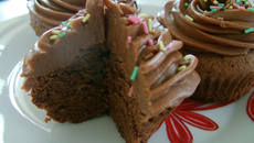 Cupcakes moelleux chocolat glaçage chocolat caramel