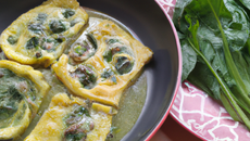 Clafoutis de cuisses de grenouilles au vert de blettes