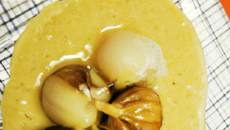 Ail en chemise à la mode gasconne, sauce