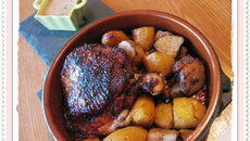 Cuisse de dinde sauce MAYA, pommes de terre et topinambours rôtis