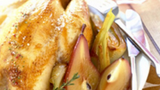 Poulet aux poires farcies au Roquefort