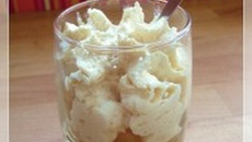 Verrine de poires caramélisées et mousse de foie gras
