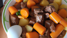 Ragoût de bœuf aux carottes et pommes de terre