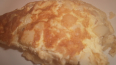 Omelette aux pommes de terre sautées