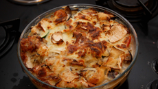 Gratin d'aubergines, courgettes, chèvre
