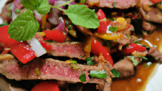 Bœuf mariné aux épices thaï