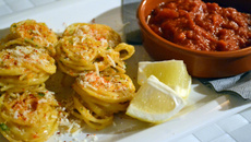 Spaghettis frits sauce all'arrabiata