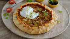 Tarte pizza à l'oignon et à la Burrata