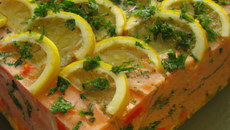 Terrine de saumon frais et fumé à la vodka