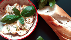 Pain à la féta et au basilic